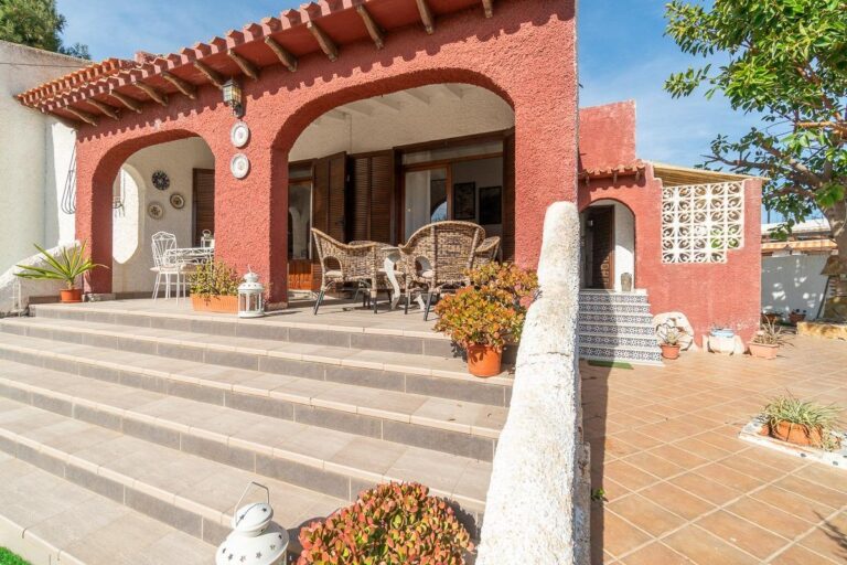 Dom bliźniaczy w Punta Prima (Orihuela Costa)