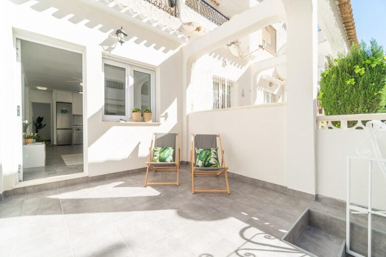 Bungalow na parterze przy Playa de los Náufragos