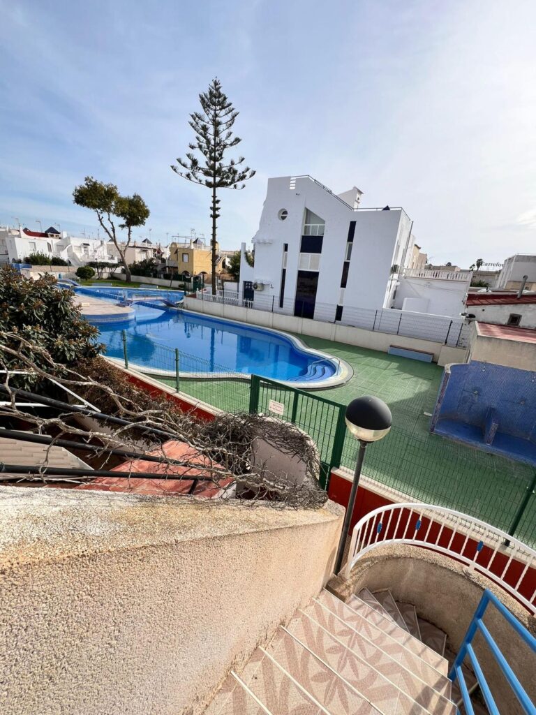 🌟 Bliźniak z 4 sypialniami, Torrevieja 🌟