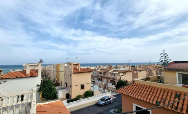 Dom wolnostojący w Torrevieja w atrakcyjnej cenie🌴