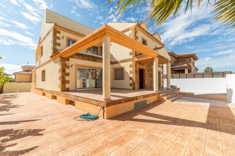 Willa w urbanizacji Aguas Nuevas (Torrevieja)