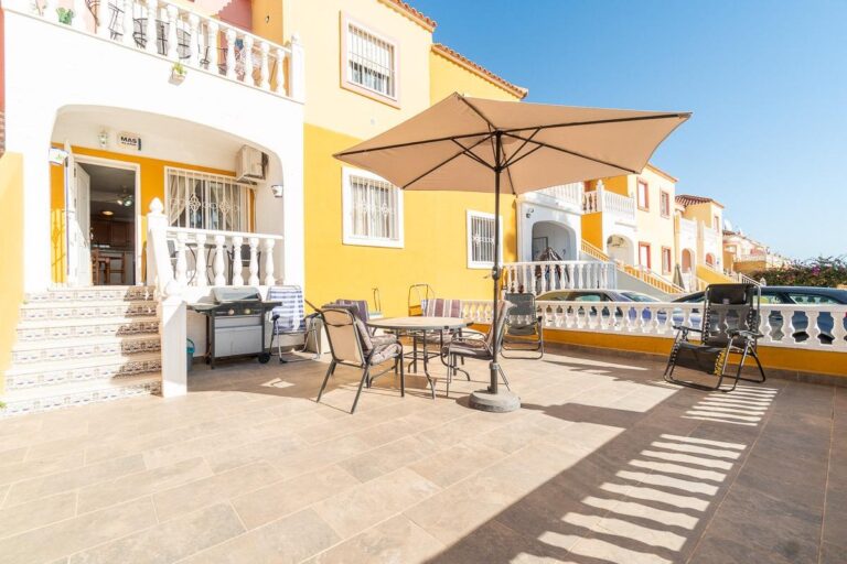 Bungalow na parterze w Orihuela Costa